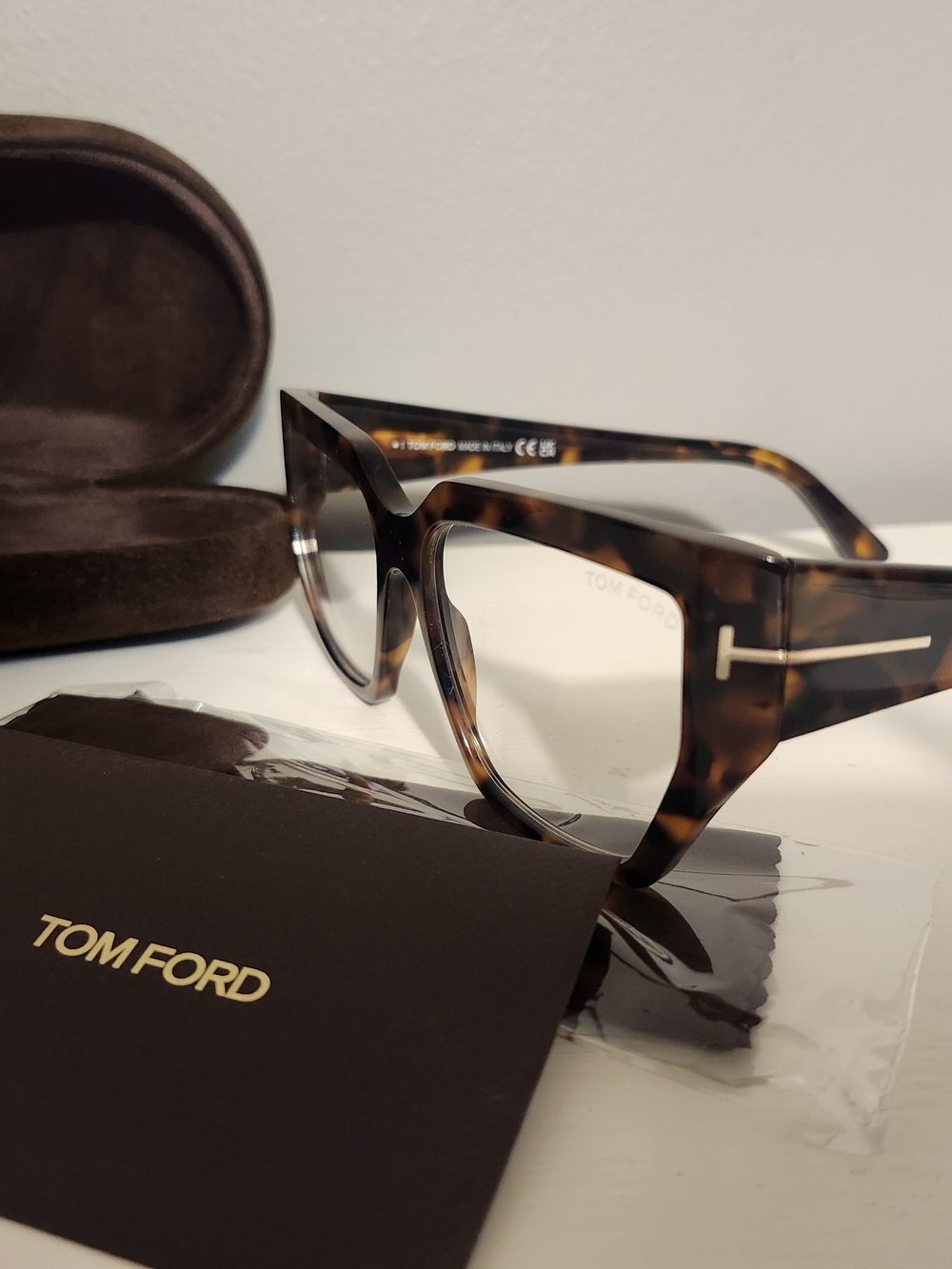 Tom Ford Unisex Tortoiseshell Sunglasses Blue Block - Brown - Picture 3 of 7